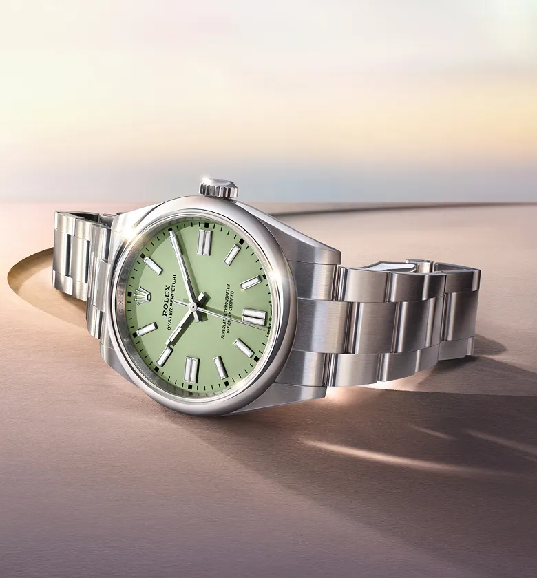 Precision, power reserve, convenience